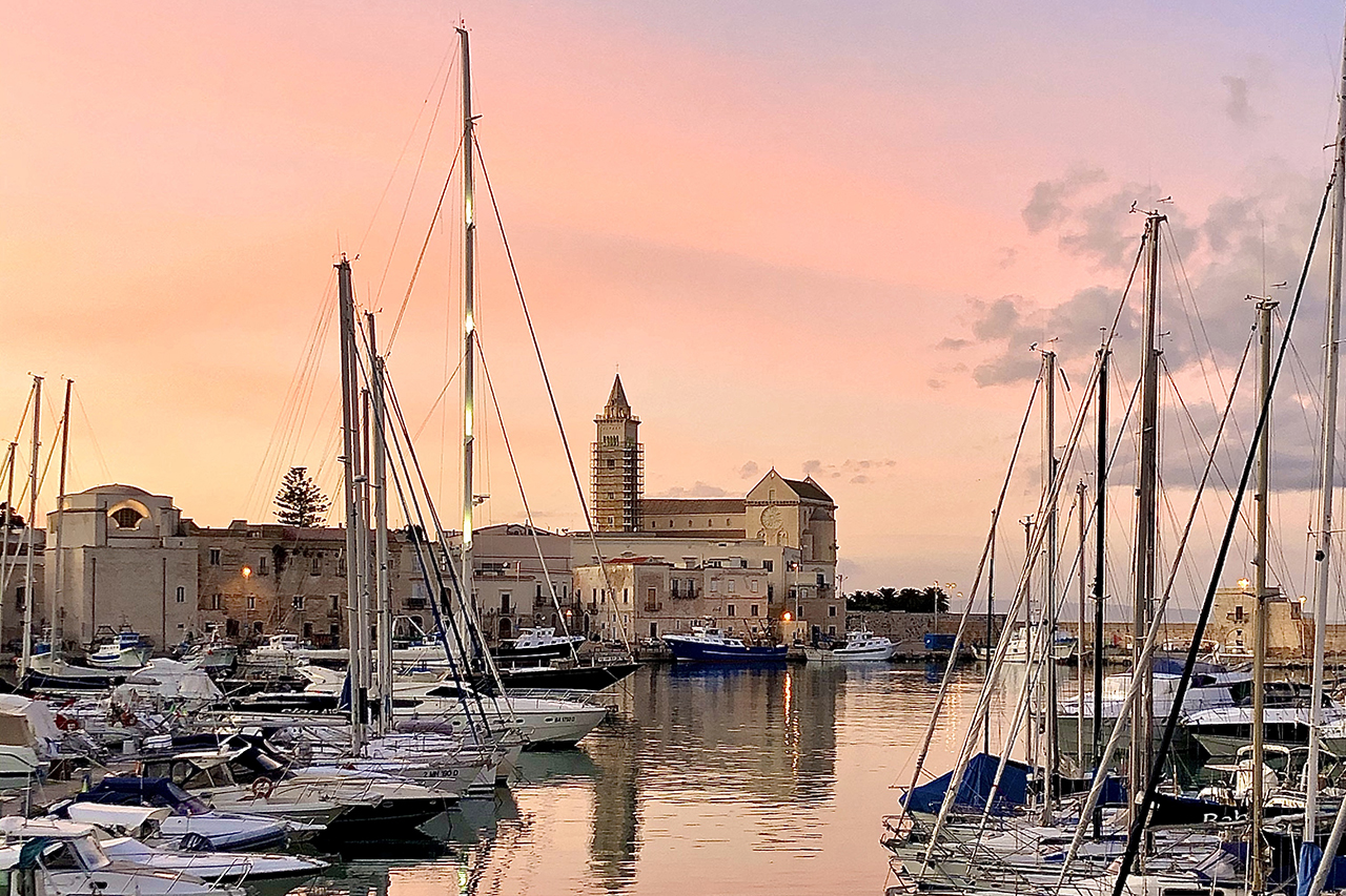  Arquitectura de Apulia, Barletta y Trani