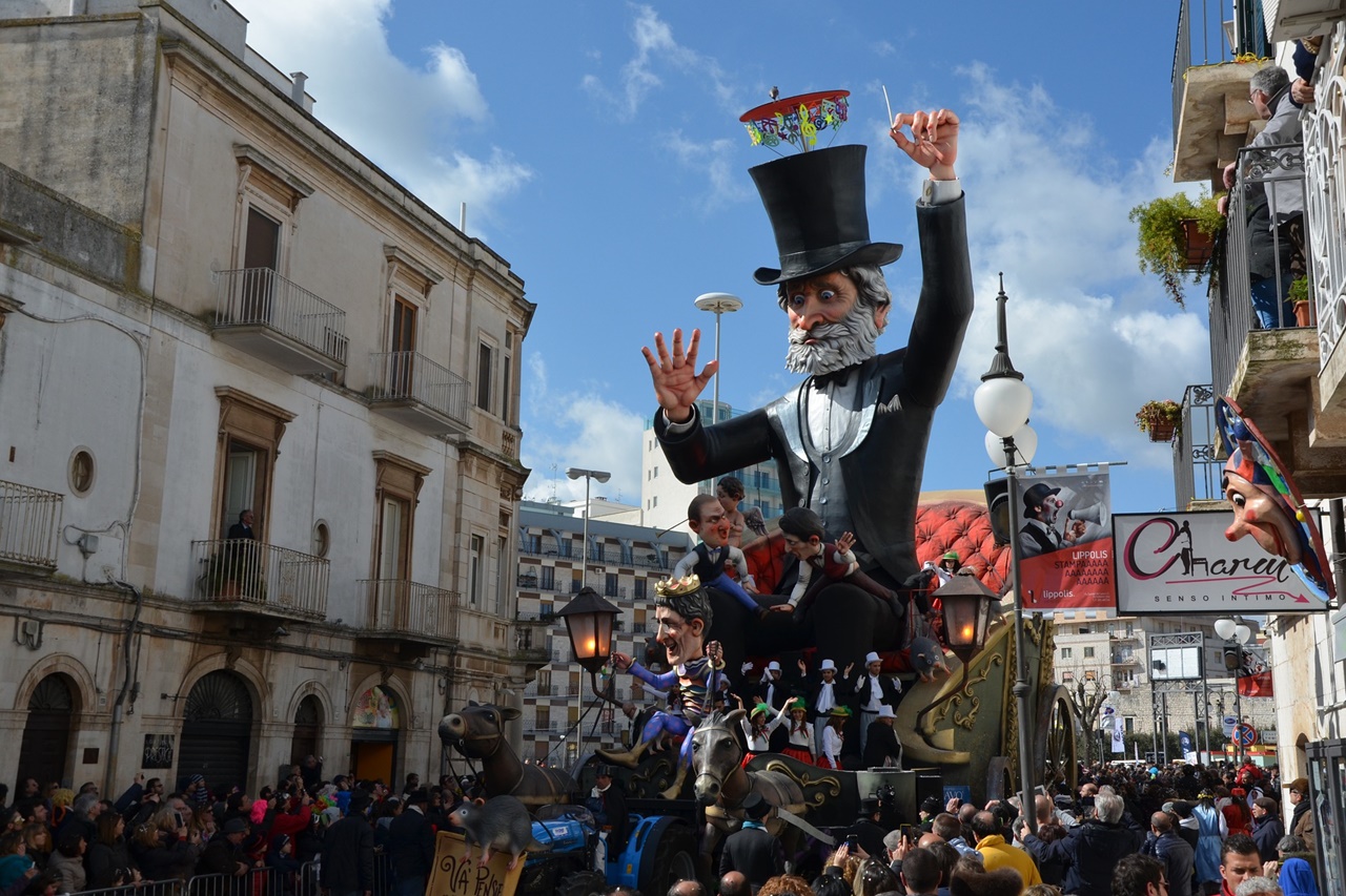  Der apulischer Fasching: Tradition und Vergnügen