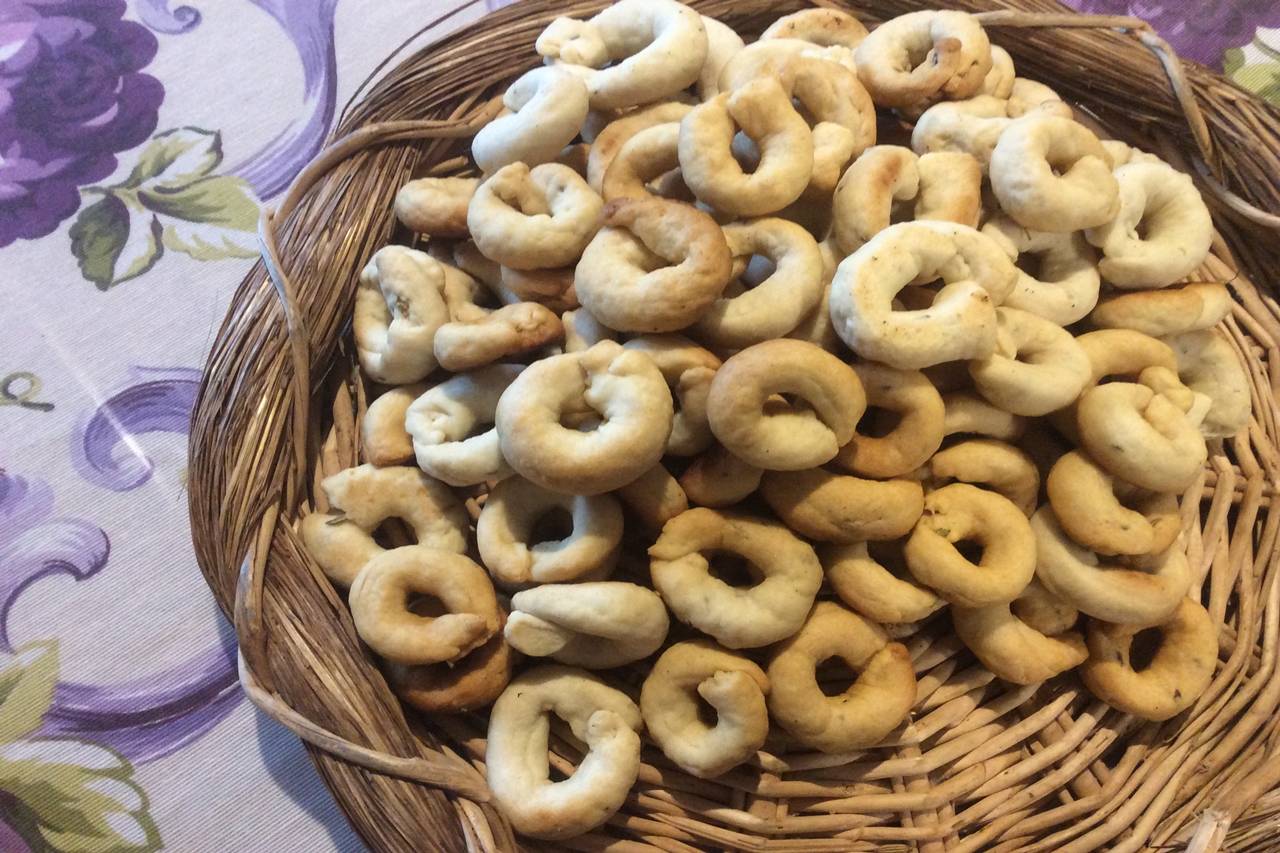  The delicious Apulian taralli, how to make and eat them